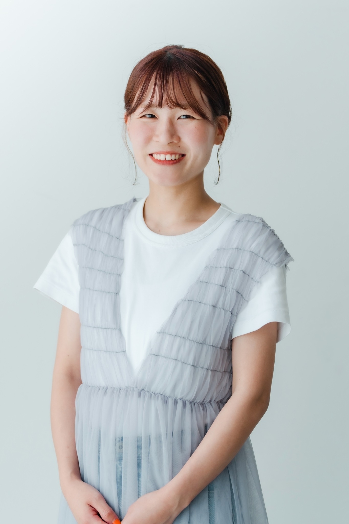 山本 真以